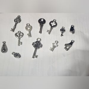 Charms Jewelry Making DIY Crafts Beads Keys BC129‎